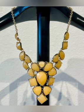 Vintage Y2K Gold-Tone and Yellow Statement Bib Necklace